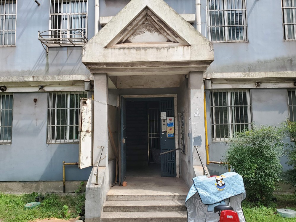 上海市宝山区新月明月园25栋2F 