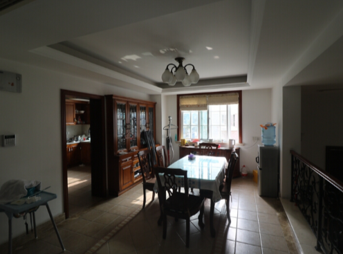 上海市松江区江南文化园118栋 