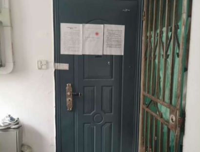 上海市静安区兴泉小区48栋2F 