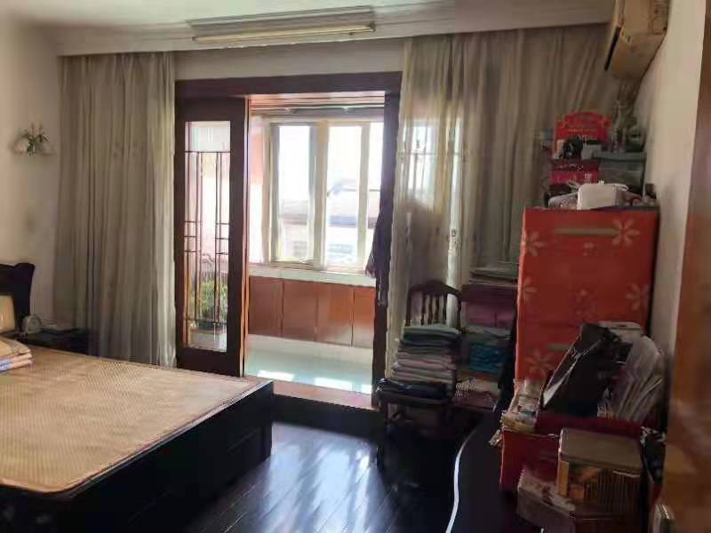 上海市青浦区留水园17栋6F 