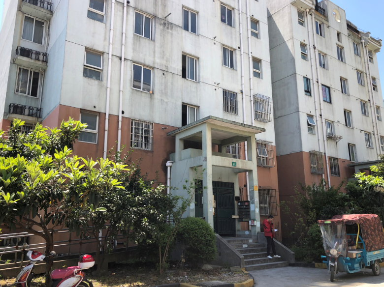 上海市徐汇区松风花园11栋6F 