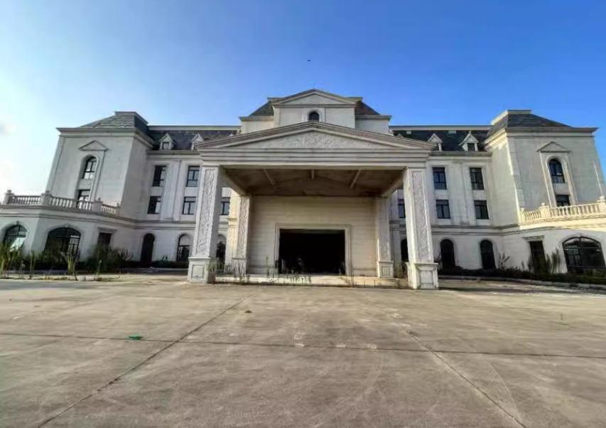 上海市奉贤区棕榈滩别墅奉新镇518栋全幢 