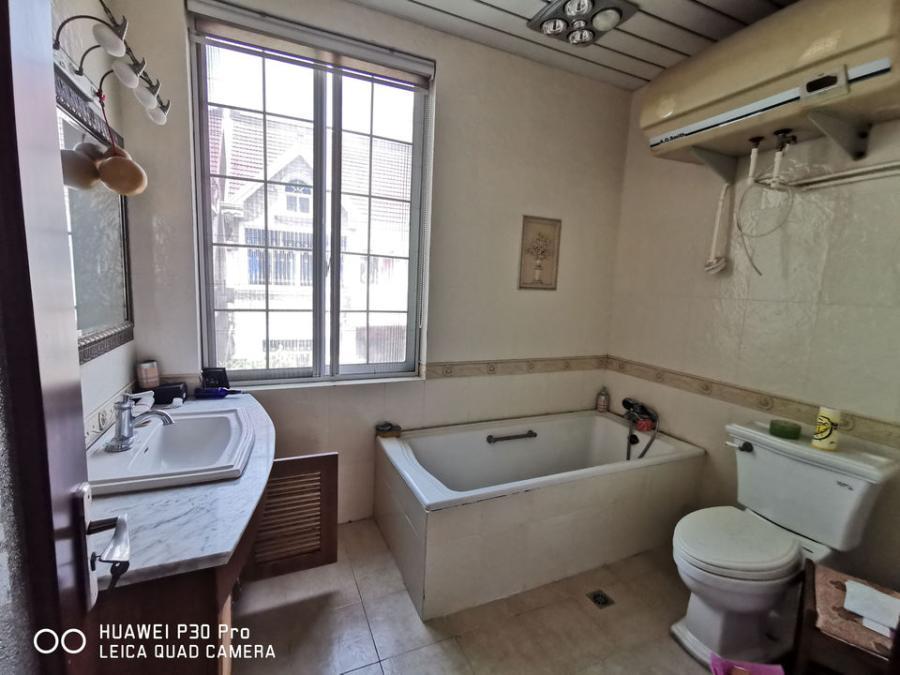 上海市浦东新区梓潼小区10栋全幢 