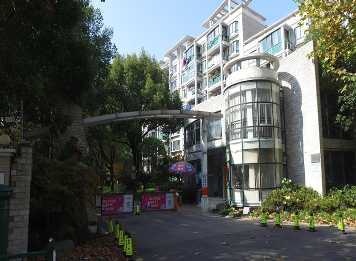 上海市浦东新区住友昌盛新苑13栋1F 