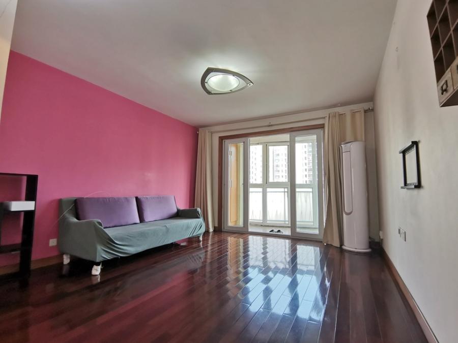 上海市闵行区流晶逸彩虹华苑4栋5F 