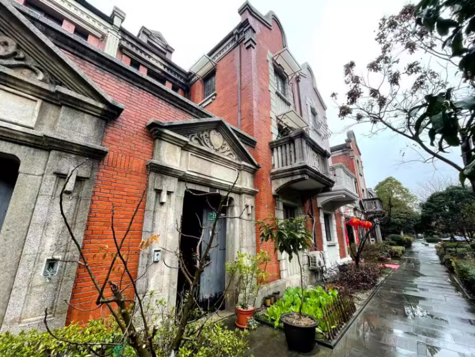 上海市宝山区绿地公元1860222栋1-3F 