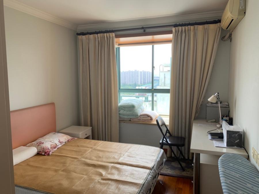 上海市浦东新区锦华东南苑4栋13F 