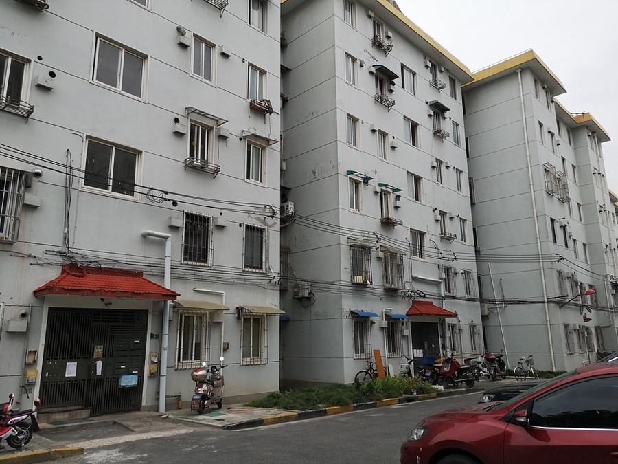 上海市嘉定区嘉星小区1栋1F 