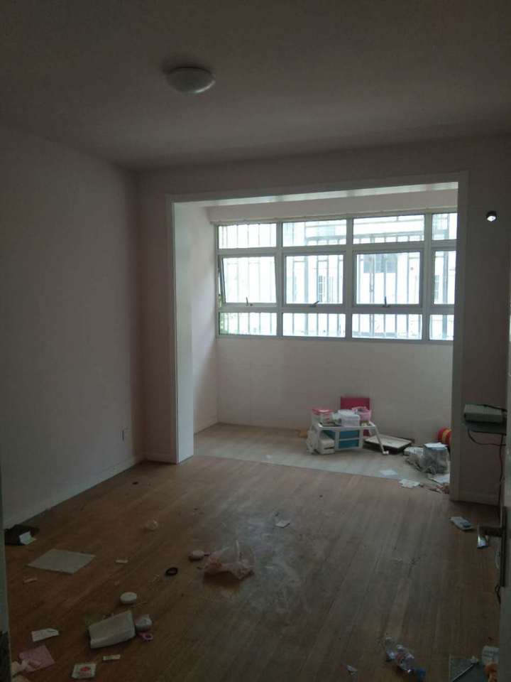 上海市浦东新区东二小区1栋2F 