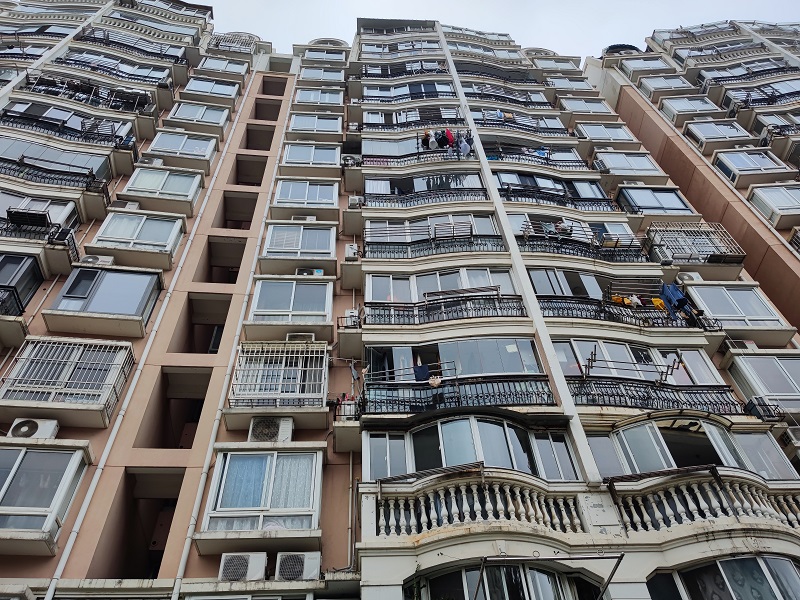 上海市浦东新区明丰花园63栋2F、车库及室内装潢、物品 