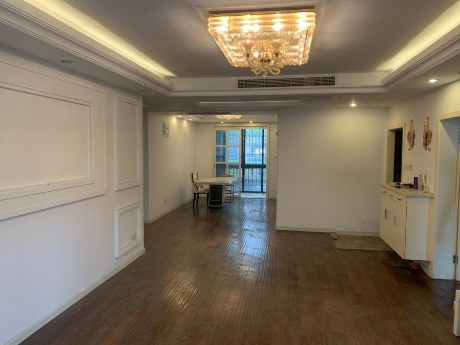 上海市松江区紫东新苑60栋1F 