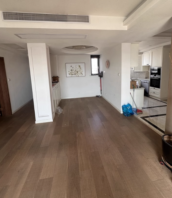 上海市普陀区河滨围城 