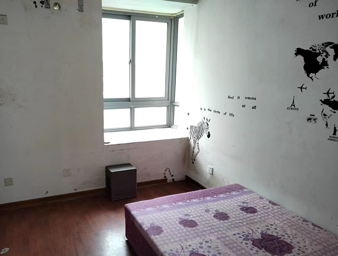 上海市嘉定区金鹤新城双佳翠庭12栋3F 