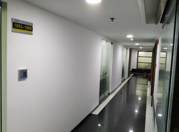 上海市浦东新区华能联合大厦958栋18F共12套办公及5个车位 