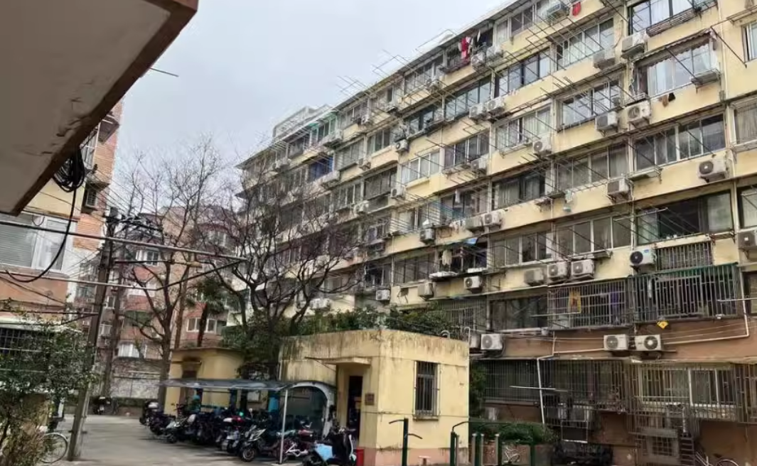 上海市静安区长城小区24栋6F 