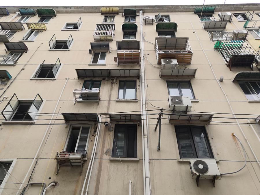 上海市杨浦区双阳路293弄小区2栋3F  