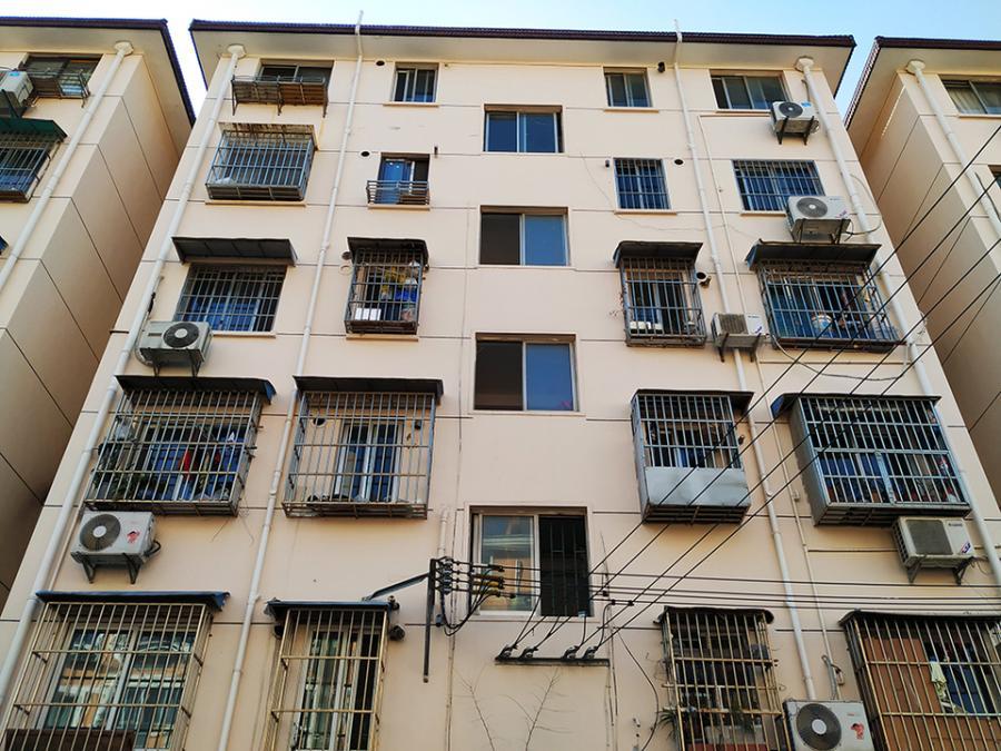 上海市宝山区祁连三村212栋1F 