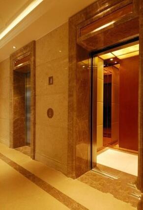 上海市黄浦区日月光伯爵居411栋22F 