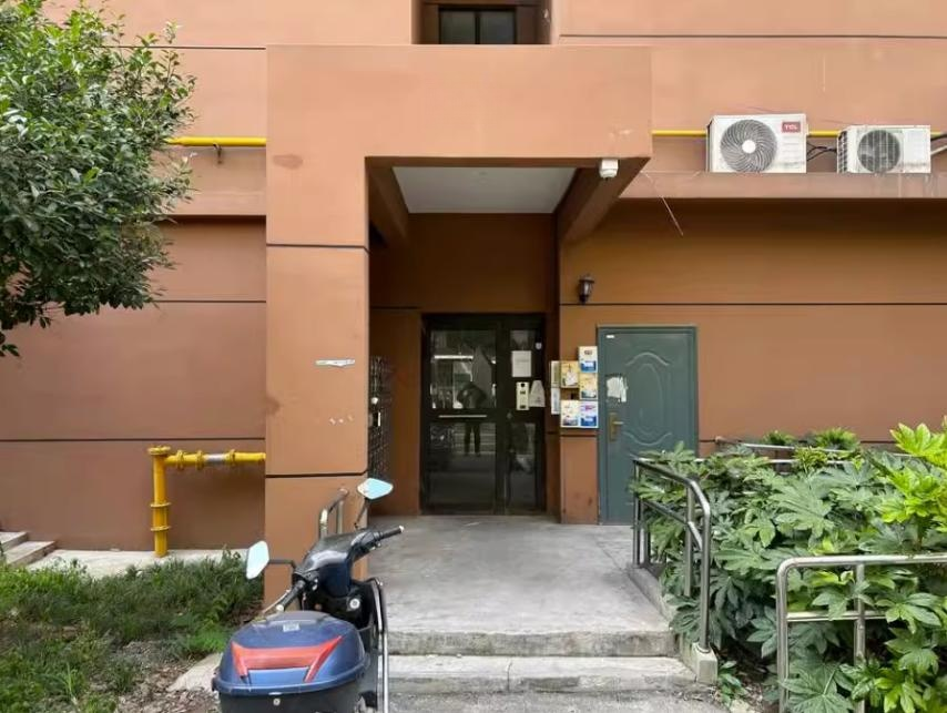 上海市宝山区佳翔苑4栋15F 