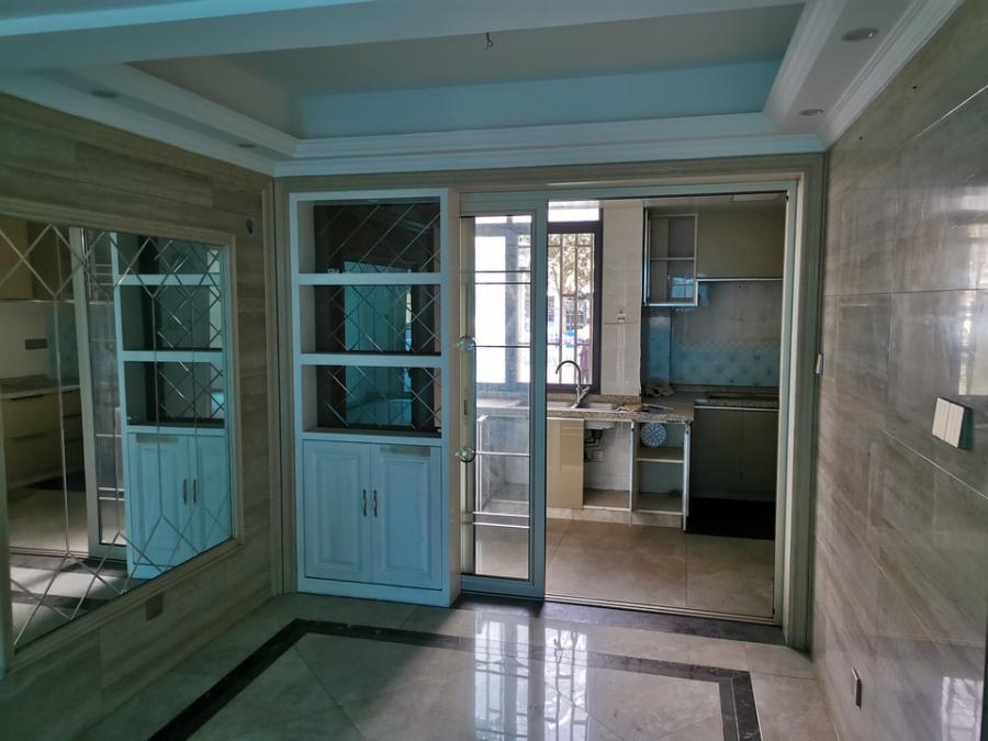 上海市浦东新区川杨新苑(四期)53栋1F 