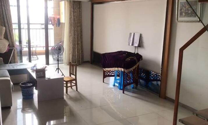 上海市奉贤区中心公馆8栋19F 