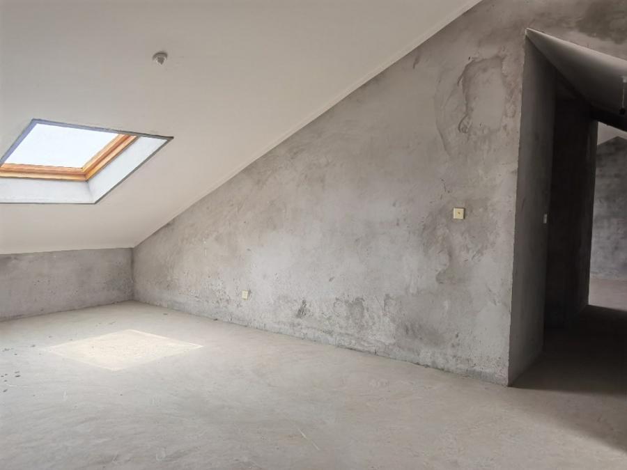 上海市青浦区泰安公寓37栋4F 