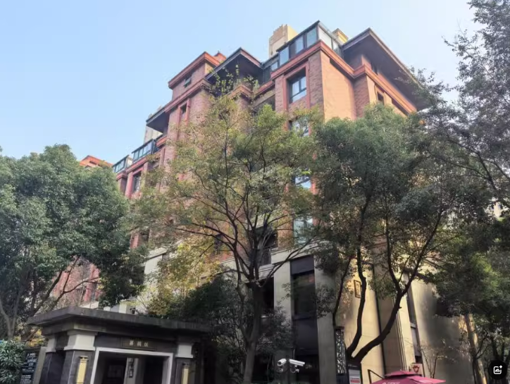 上海市宝山区泰禾红御101栋4F 