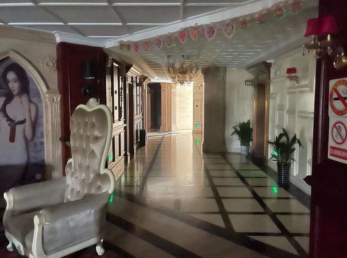 上海市金山区隆亭家园金展路2173栋1-2F 