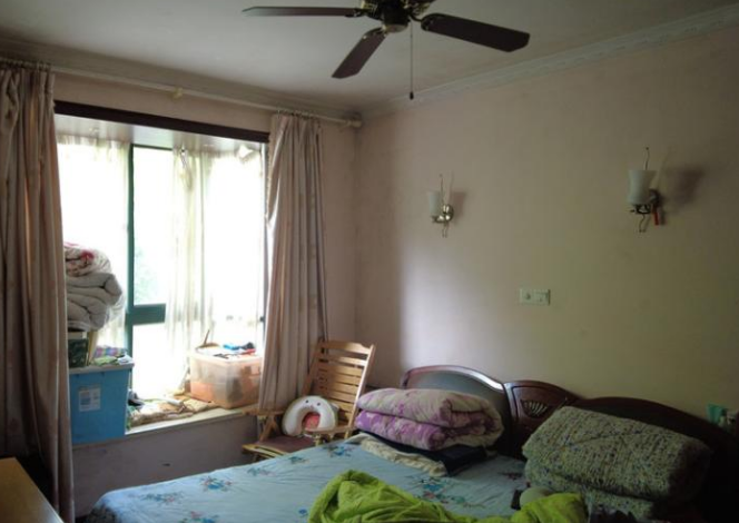 上海市浦东新区幸福小镇24栋2F 