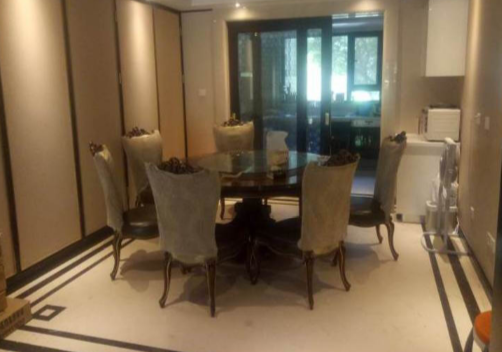 上海市徐汇区保利西岸9栋1F 