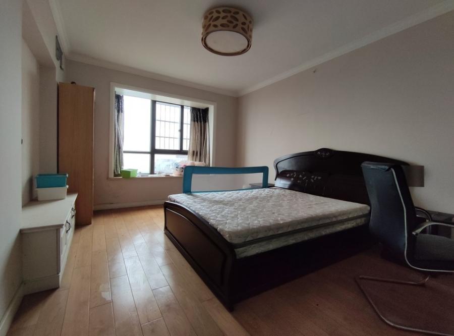 上海市浦东新区东方晶华园4栋17F 