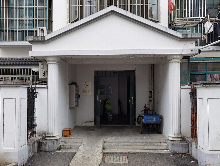 上海市青浦区练北新村87栋1F 