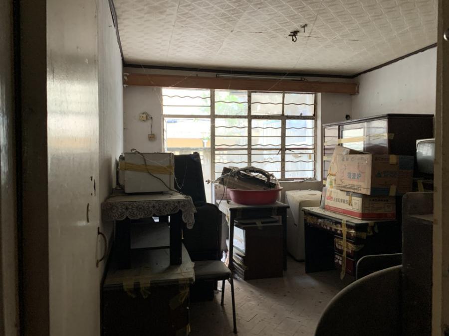 上海市闵行区红旗四街坊6栋1F 