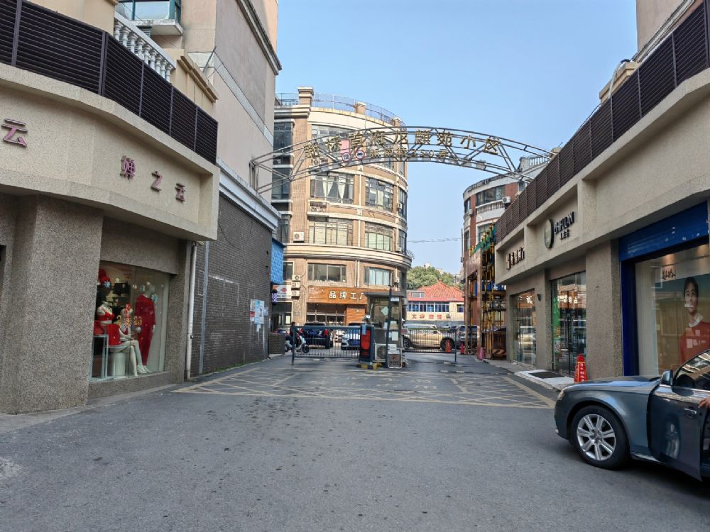 上海市松江区新桥首府龙麒苑3栋12F 