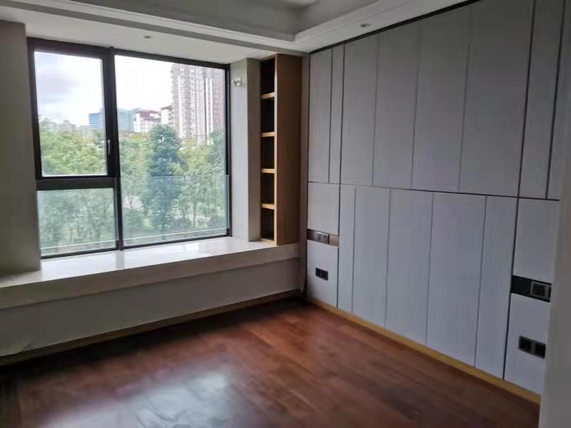 上海市普陀区绿地海珀玉晖2栋3F 