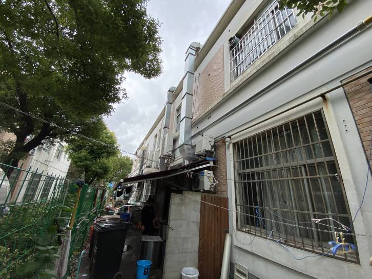 上海市浦东新区龚华路沿街商铺437栋1-2F 