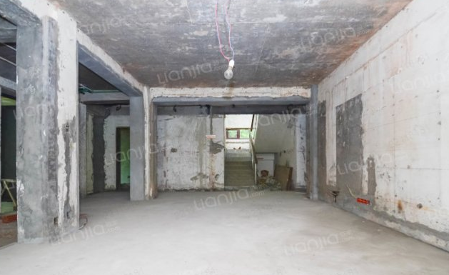 上海市松江区云间水庄新桥镇213栋 