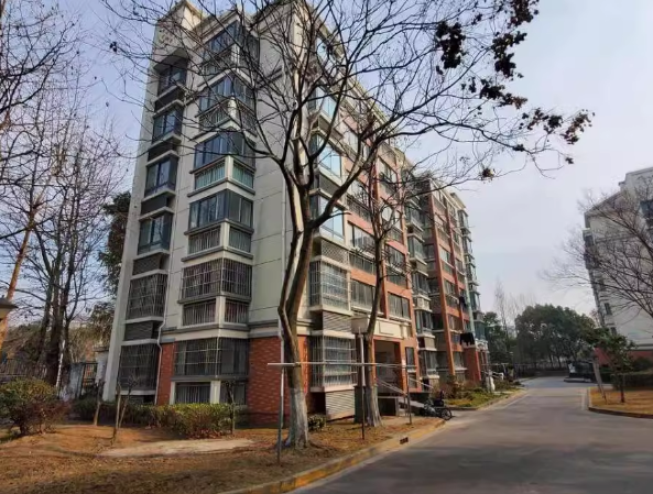 上海市崇明区裕鸿佳苑47栋1F 