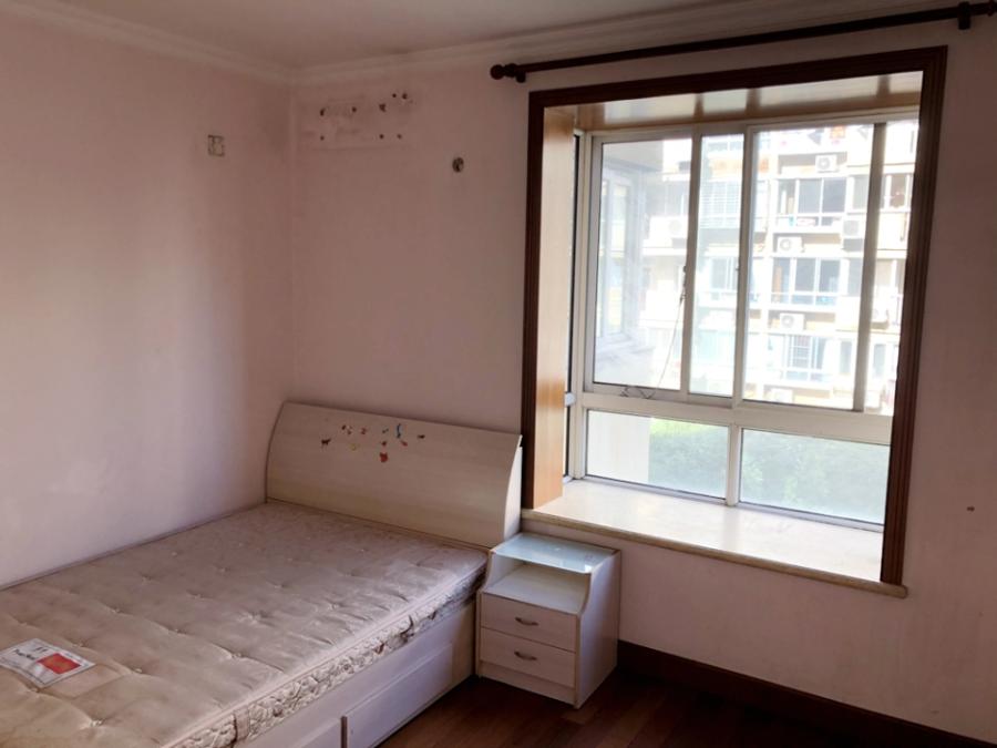 上海市闵行区上海春城47栋4F 