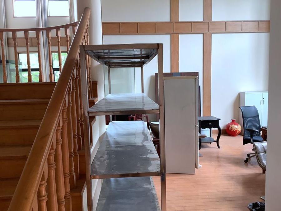 上海市浦东新区水景园乡村俱乐部川沙新镇2栋 