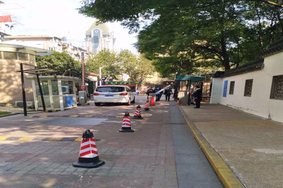 上海市浦东新区世茂滨江花园9栋38F及地下车位 