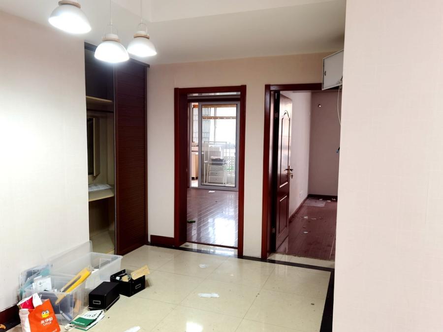 上海市普陀区曹杨雅苑5栋4F 