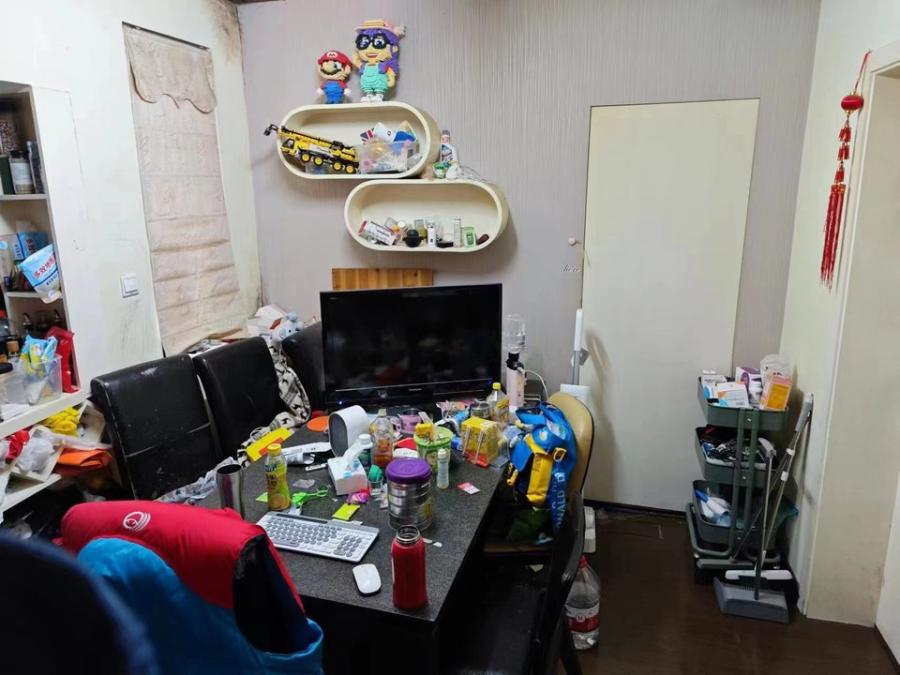 上海市浦东新区金浦小区56栋4F 