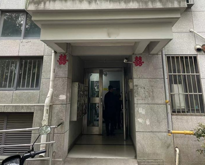 上海市松江区万宇阳光苑28栋13F 