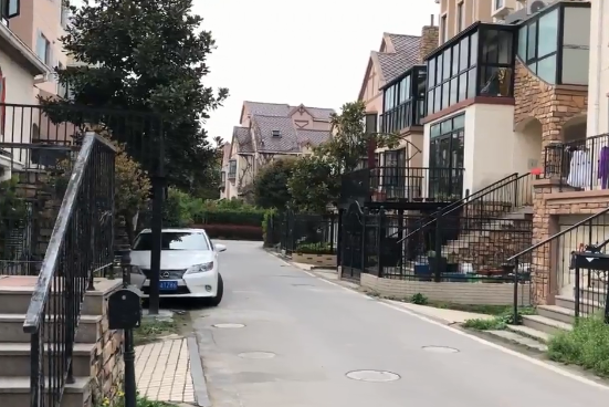 上海市松江区英郡雷丁小城601栋1-2F 