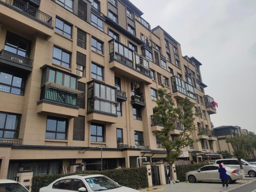 上海市嘉定区上海院子482栋5F 