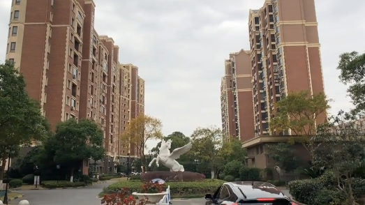 上海市奉贤区世贸·爱马尚郡20栋1F 