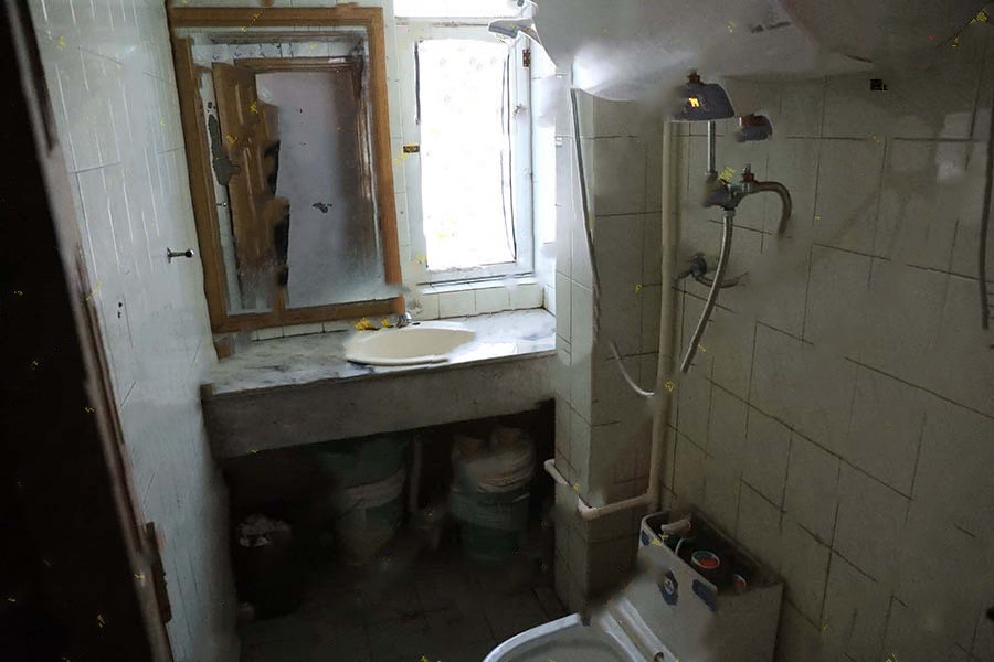 上海市宝山区宝钢九村27栋1F 