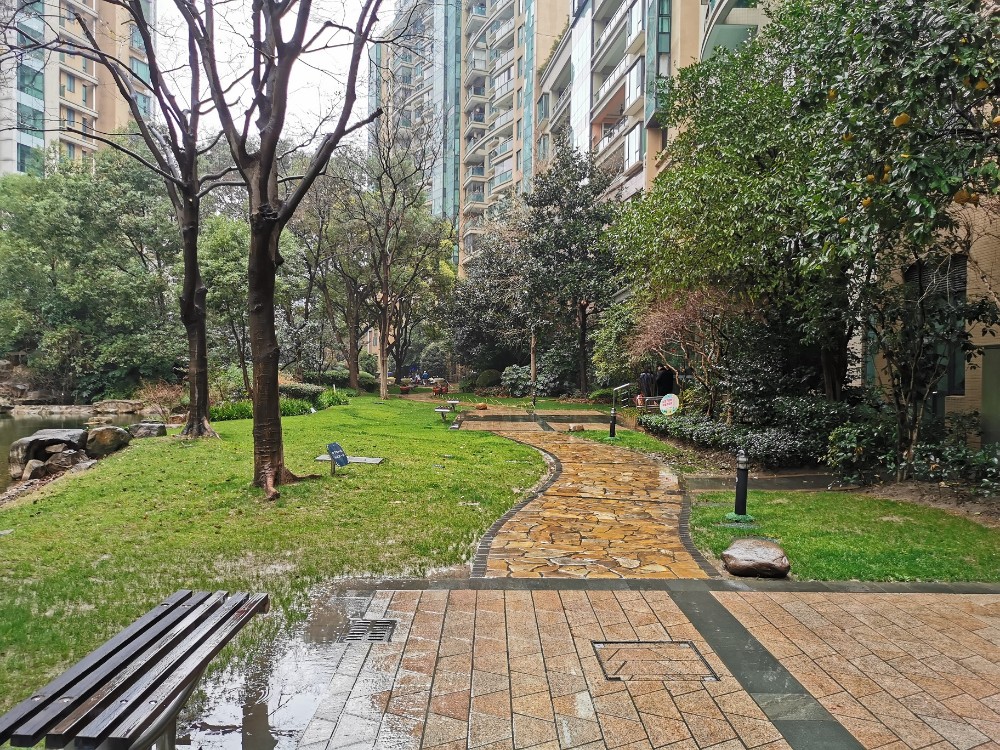 上海市静安区国际丽都城12栋7F室及车位 