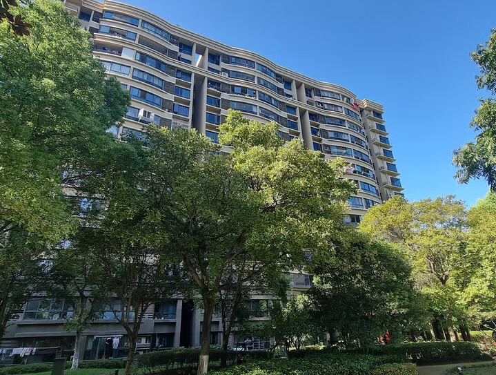 上海市松江区九城湖滨国际16栋11F 